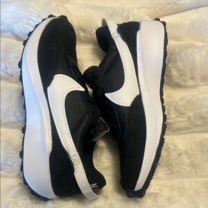 Women’s Nike Waffle Debut Black and White